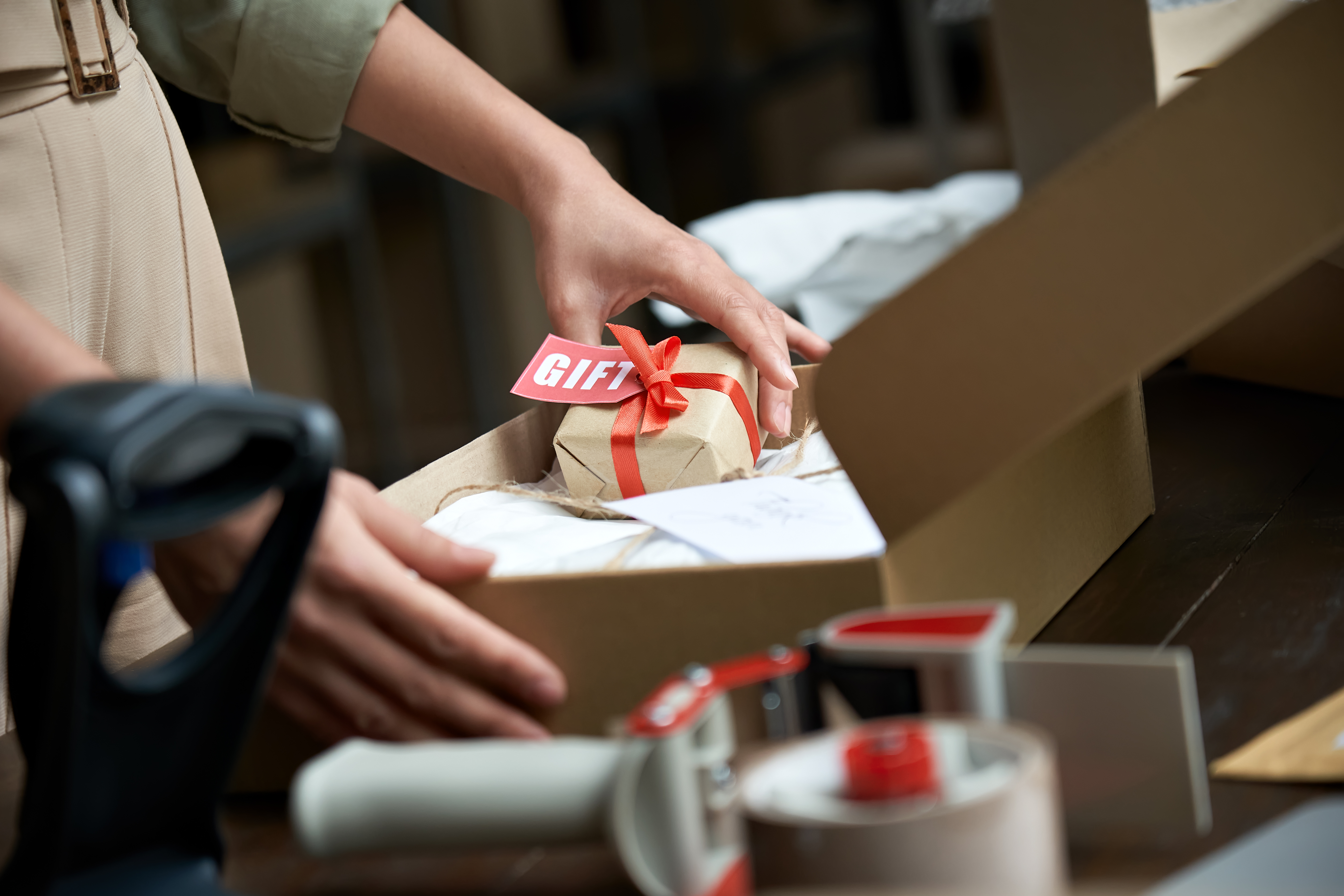 Tips for Holiday Shipping 2021