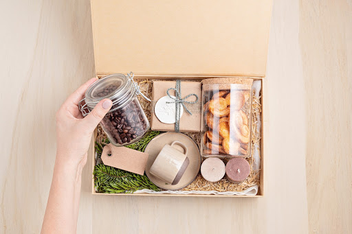 Shipping companies for shipping food